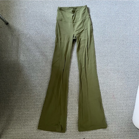 Lululemon Groove Flared Leggings in Bronze Green - Picture 2 of 3